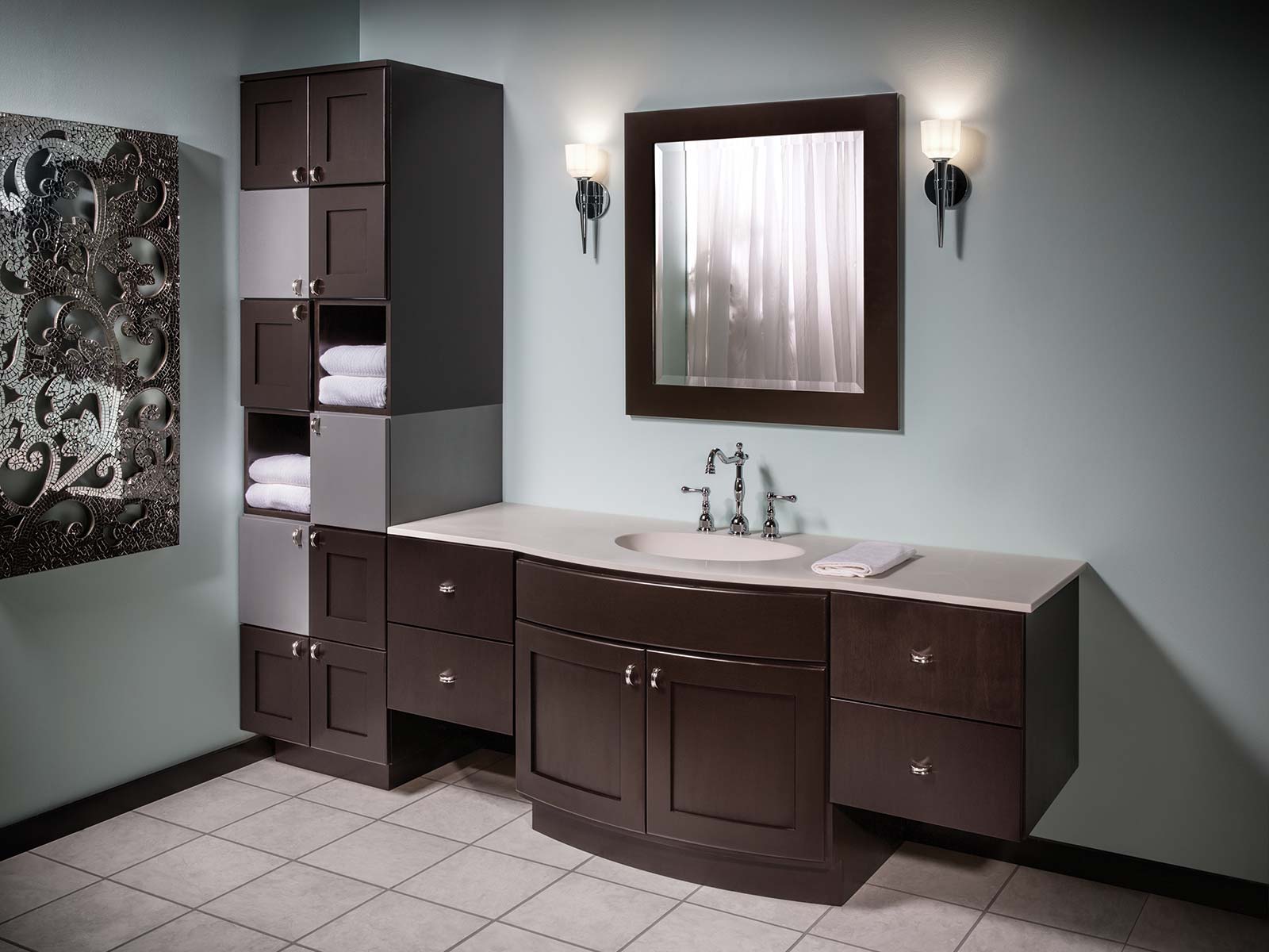 Two-tone bathroom vanity