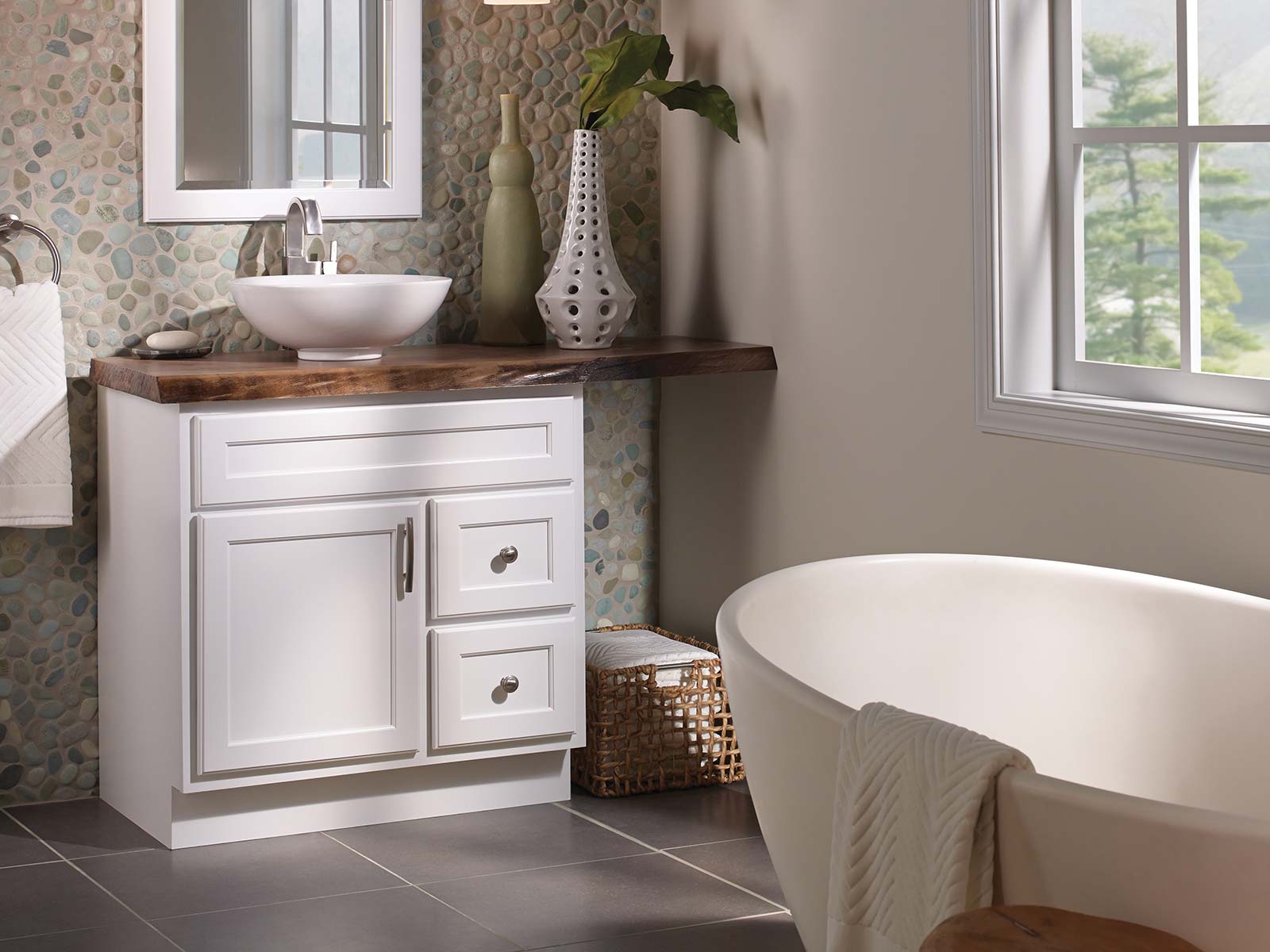 Tips & Tricks for Remodeling a Small Bathroom