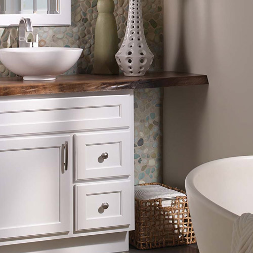 Tips & Tricks for Remodeling a Small Bathroom