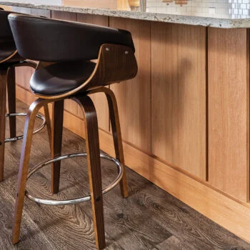 Create a unique space by integrating doors applied panel to your home. This solid wood wainscot acts as a protective layer over kitchen walls or as décor to awaken your space.