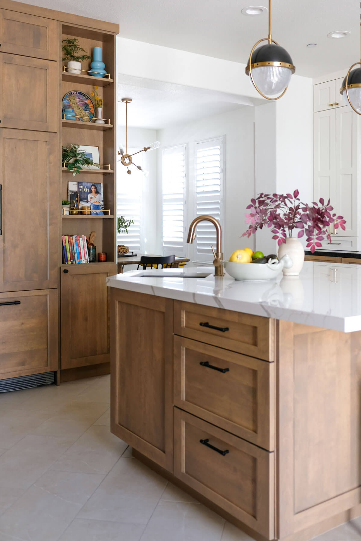 Bertch's Ashton door style shown here in Driftwood and Cashmere finishes